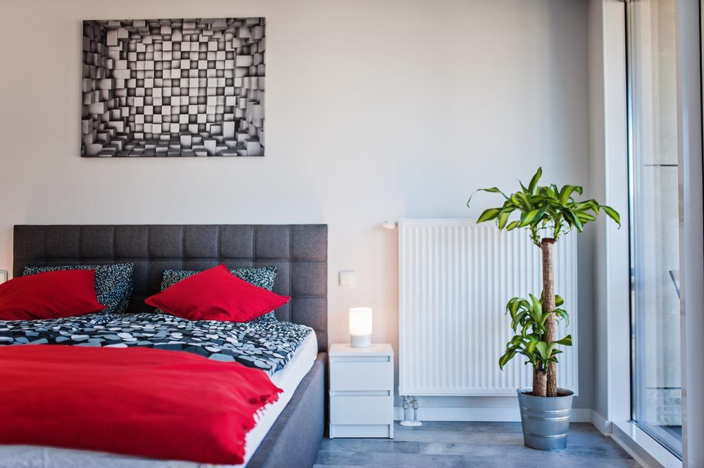 Good Time Apartments - Boznicza 1 I Male Garbary 8 Poznan Bagian luar foto